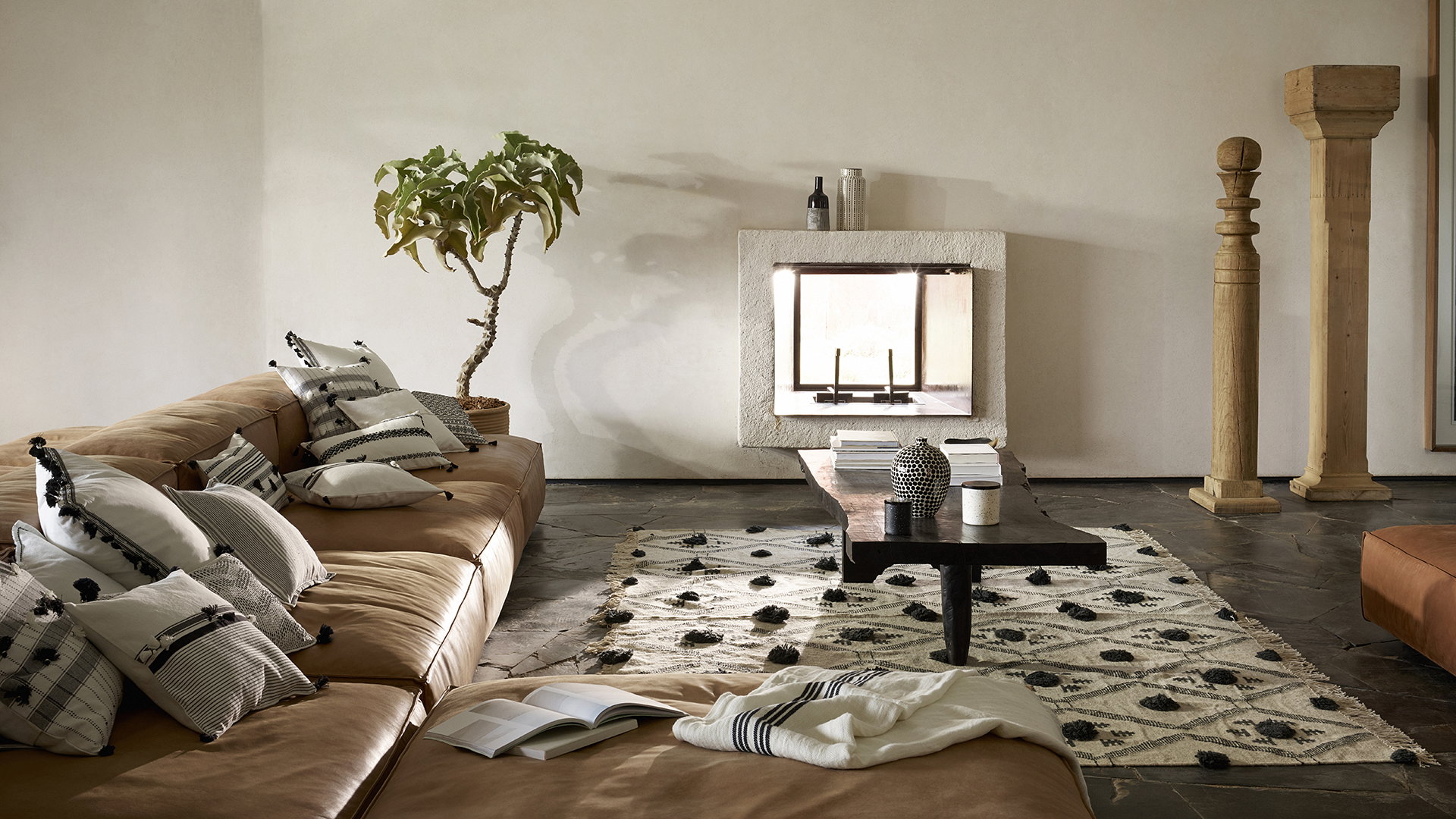 Etno minimalizm w salonie, fot. ZARA HOME