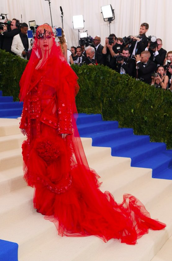 Katy Perry - Met Gala 2017, suknia Maison Margiela Artisanal