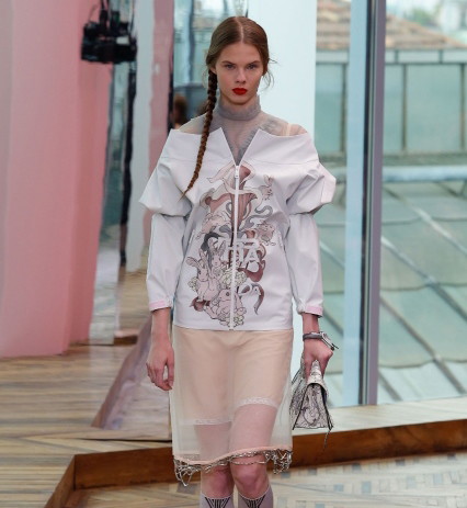 Biała koszula z bufiastymi rękawami Prada Resort 2018