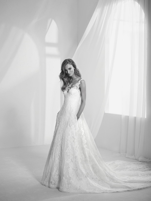 Kolekcja ślubna Pronovias 2018 - model Radila