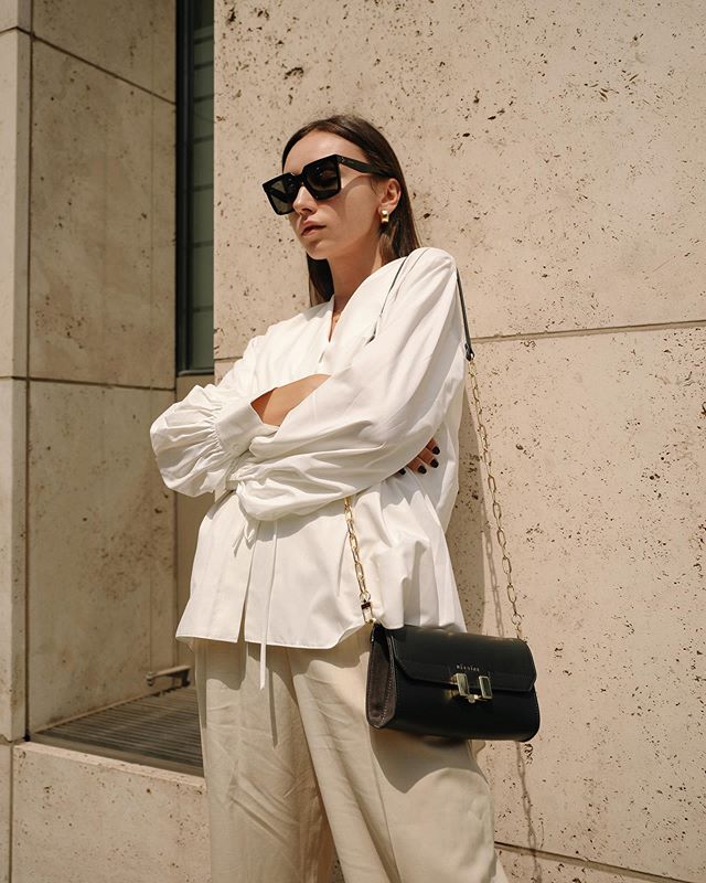 @beatrice.gutu w białej koszuli oversize