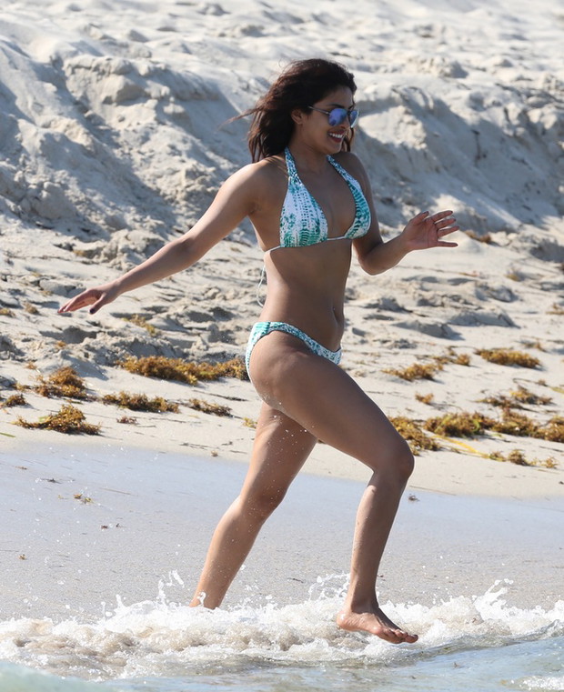 Priyanka Chopra w bikini