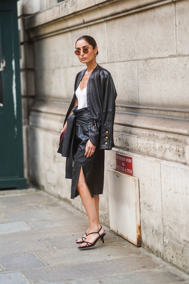 Street Style : Paris Fashion Week -Haute Couture Fall/Winter 2019/2020 : Day Two