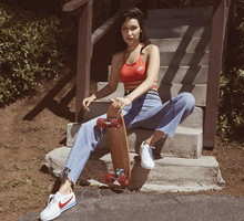 Bella Hadid w kampanii Nike Cortez