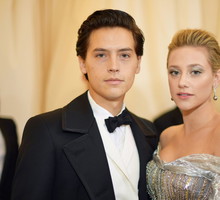 Lili Reinhart i Cole Sprouse: aktorka znana z serialu "Riverdale" odniosła się do plotek o rozstaniu