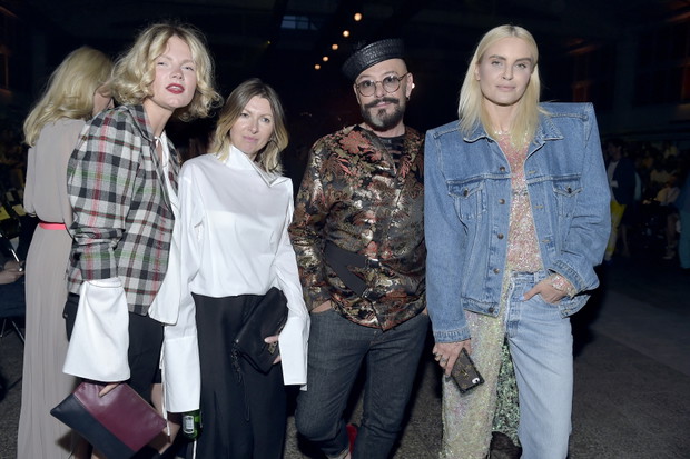 Alicja Napiórkowska, Ilona Majer, Tomasz Jacyków oraz Joanna Horodyńska na pokazie Roberta Kupisza wiosna-lato 2018