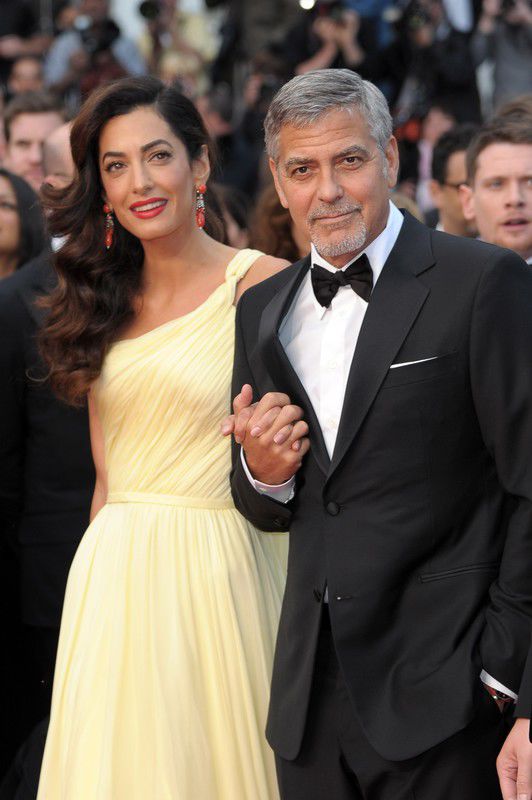 Amal Clooney urodziła bliźniaki