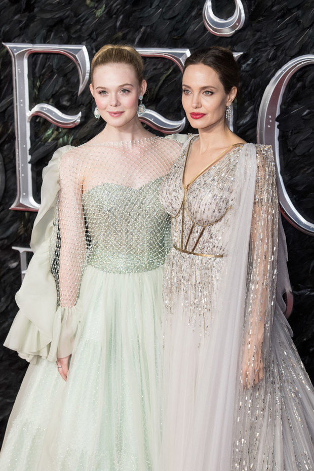 Angelina Jolie i Elle Fanning na premierze Czarownica 2 w Londynie, 9.10.2019.