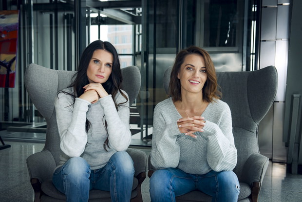 Agata Kubasiewicz i Magdalena Garbacz-Kajda, autorki newslettera newsme