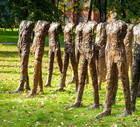 Instalacja Magdaleny Abakanowicz na aukcji
