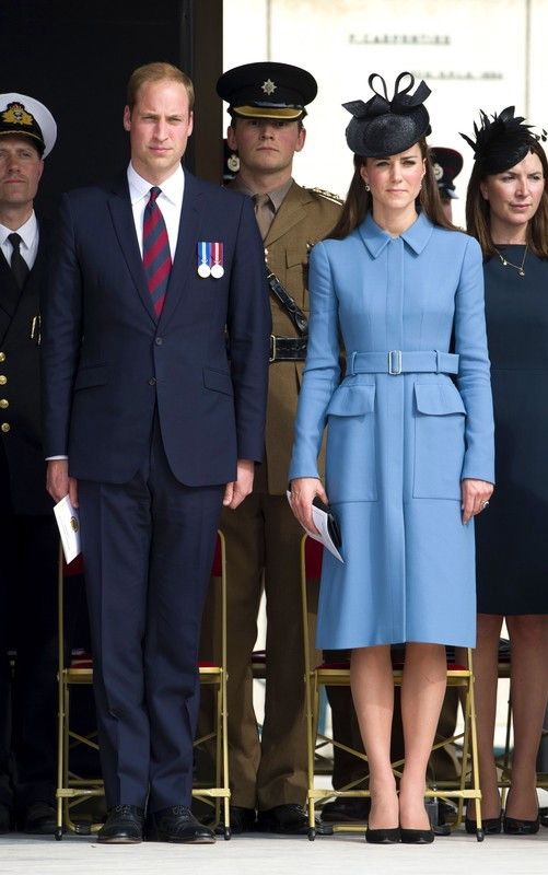 2014 rok: książę William i księżna Kate podczas wizyty w Normandii