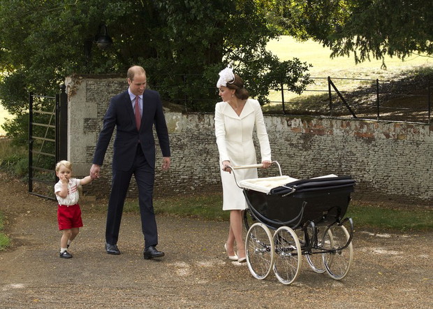 2015 rok: książę William i księżna Kate na chrzcie księżniczki Charlotte