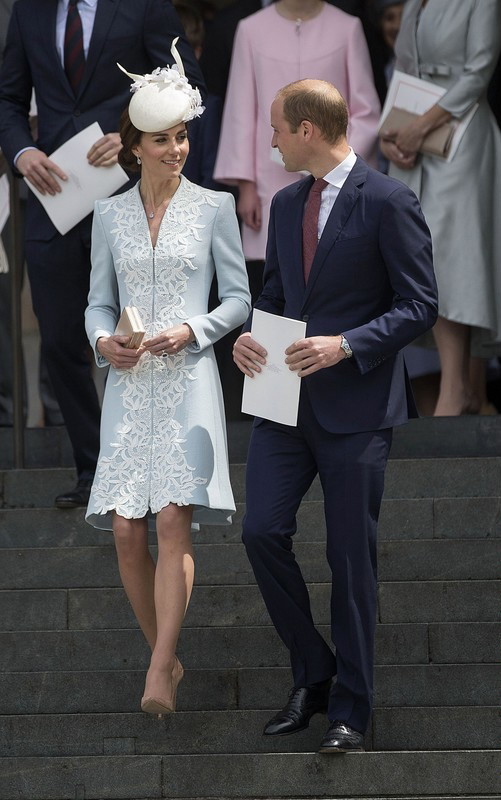 2016 rok: księżna Kate i książę William na mszy z okazji 90. urodzin królowej Elżbiety II