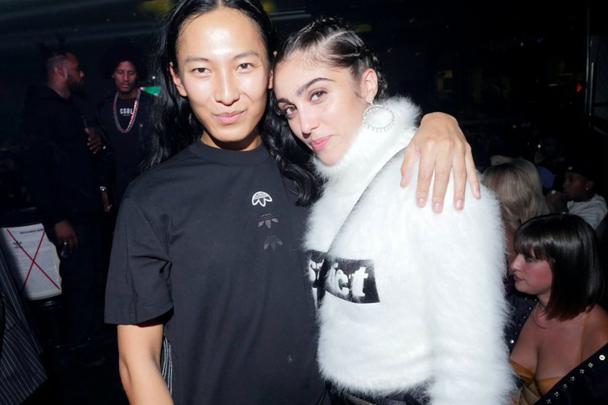 Alexander Wang chce sprzedać kolekcję adidas "Season 2" przez chatbota, fot. East News