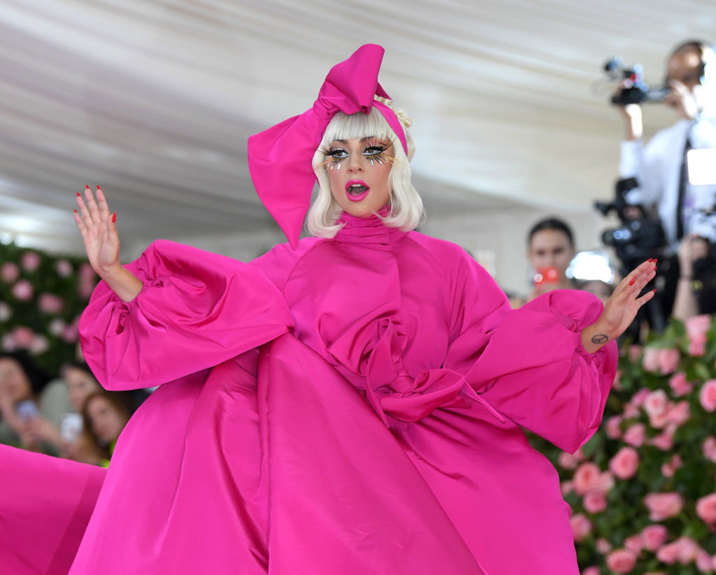 Lady Gaga skomentowała swój domniemany związek z Bradleyem Cooperem. "Chciałam, aby ludzie uwierzyli, że jesteśmy zakochani"