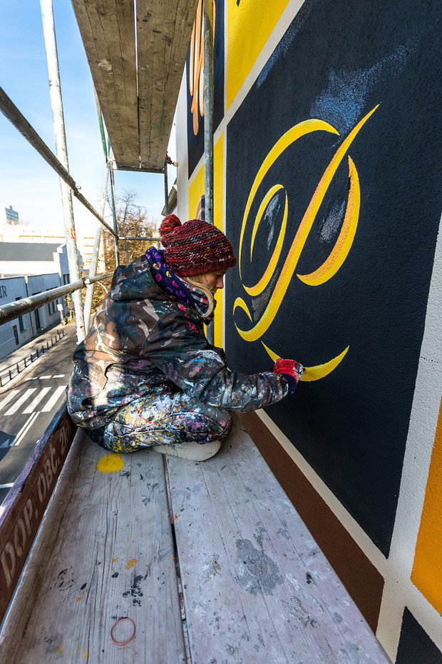 Wallphabet, nowy mural na Mokotwie, projekt Good Looking Studio