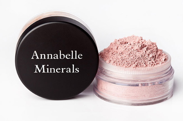 Wegańskie kosmetyki: mineralny podkład kryjący Anabelle Minerals