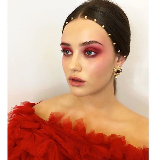 Selena Gomez, Dua Lipa i Katherine Langford - zobacz które gwiazdy zachwyciły makijażem na gali American Music Awards 2019