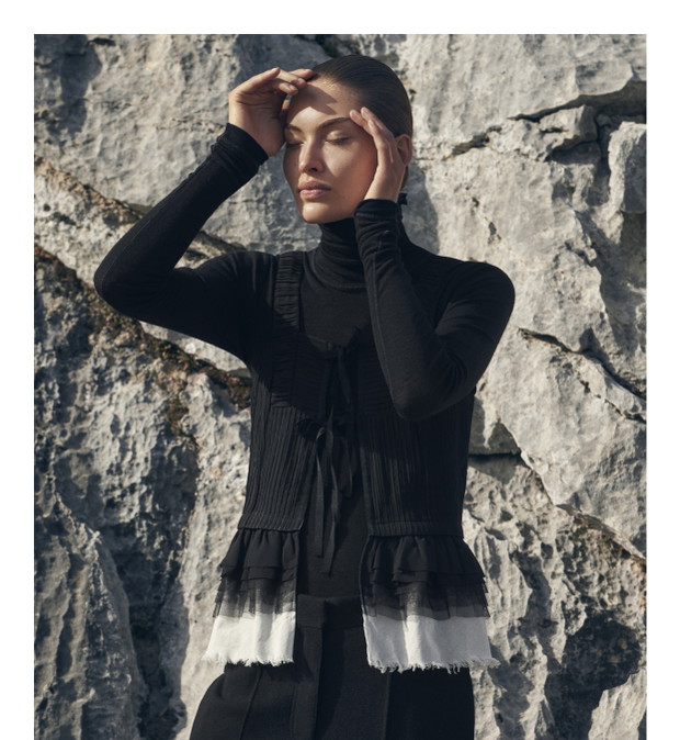HM Studio AW17: czarny golf