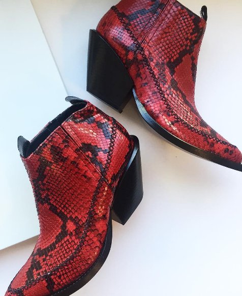 Wężowe buty - najlepiej czerwone!