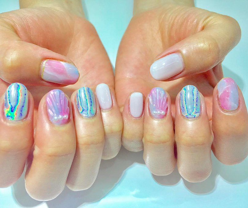 Efekt syrenki na paznokciach - manicure jak muszelki