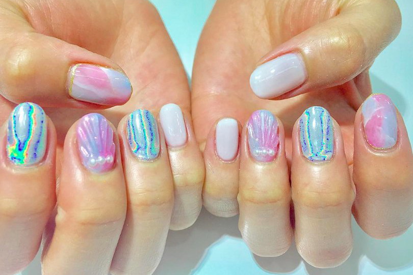 Efekt syrenki na paznokciach - manicure jak muszelki