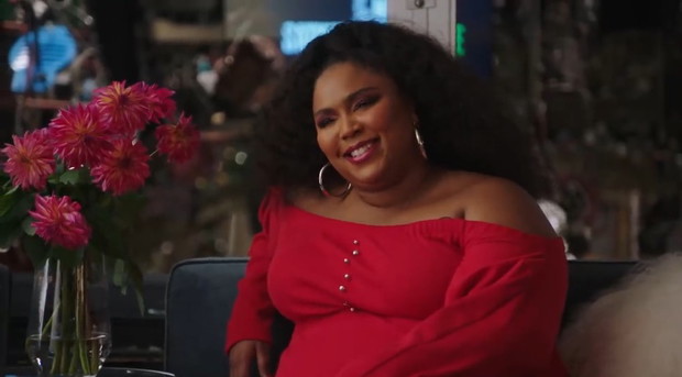 Lizzo w sukience Kreist