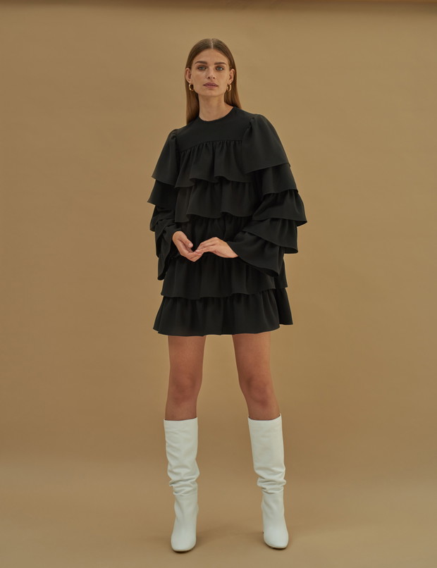 Czarne sukienki na studniówkę, LeBrand/showroom.pl, 540 zł