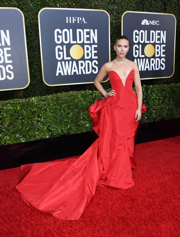Złote Globy 2020: Scarlett Johansson w sukni Vera Wang.