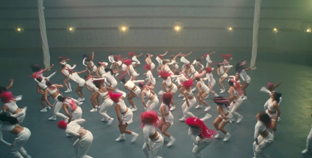yummy-dance-justina-biebera-w-wykonaniu-parris-goebel-i-sorry-girls7-95bf15d