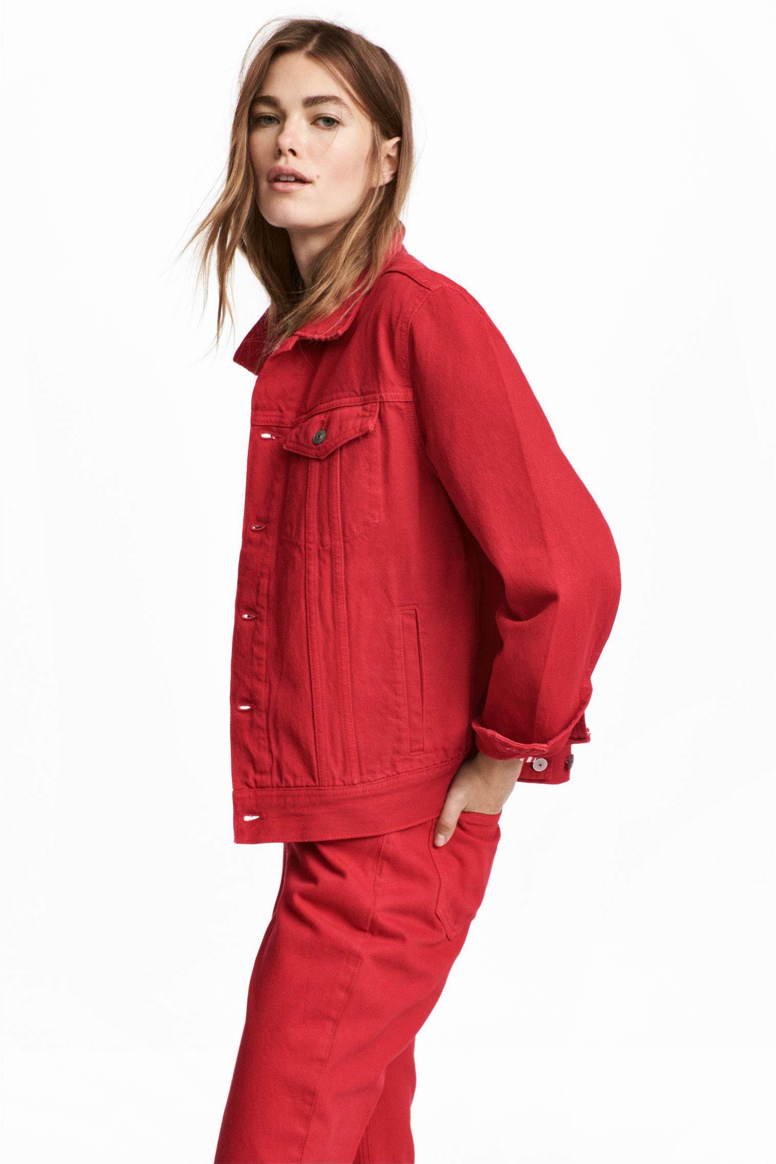 Wyprzedaż w H&M. Kurtka dżinsowa 92,90 PLN zamiast 149,90 PLN
