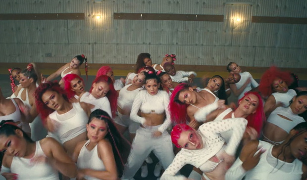 yummy-dance-justina-biebera-w-wykonaniu-parris-goebel-i-sorry-girls5-1c54684
