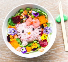 Trendy kulinarne 2017: Hello Kitty poke bowl
