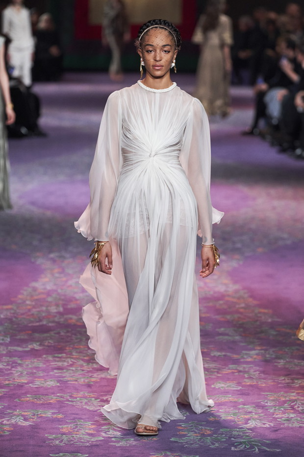 Suknie z pokazów haute couture wiosna-lato 2020