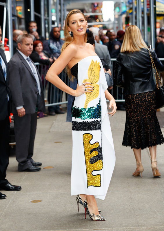 Blake Lively promuje film All I See Is You w programie Good Morning America, 16
