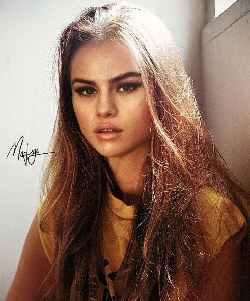 Selena Gomez w blond włosach