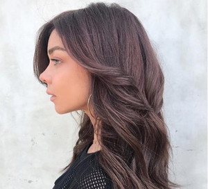 Root Beer Hair: Sarah Hyland