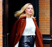 Margot Robbie w stylizacji od polskiej projektantki. Co miała na sobie gwiazda?