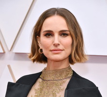 Oscary 2020: Natalie Portman wyglądała zachwycająco. Jej suknia miała przesłanie. Jakie?