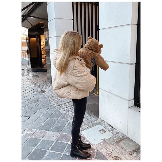 Kasia Tusk w kurtce NA-KD