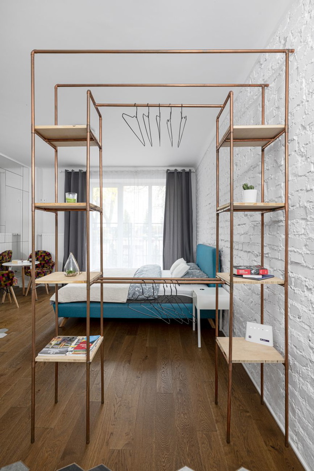 mikromieszkanie-w-warszawskiej-kamienicy-projekt-decoroom7-e7af949