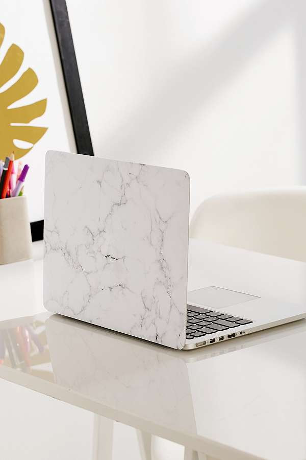 marmurowa-naklejka-na-laptopa-urban-outfitters-9b3811a