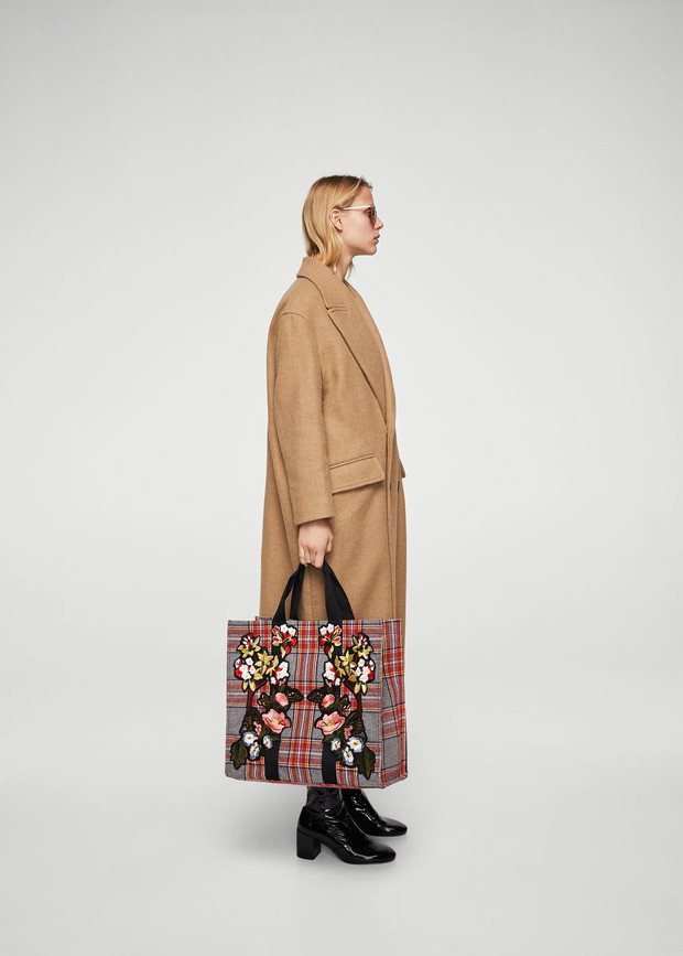 Torebka w stylu Balenciagi - Mango
