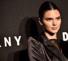 Te modne paznokcie lansuje Kendall Jenner. Poznaj jeden z najpopularniejszych trendów na wiosnę 2020