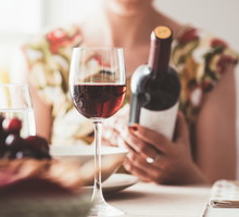 Czy alkohol szkodzi w trakcie menstruacji?