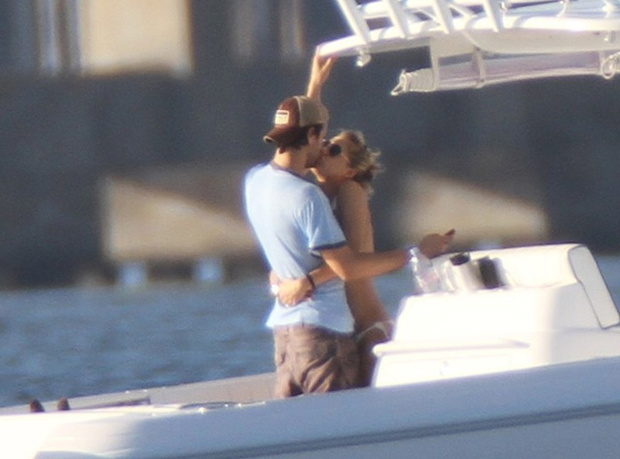 Enrique Iglesias i Anna Kournikova na statku