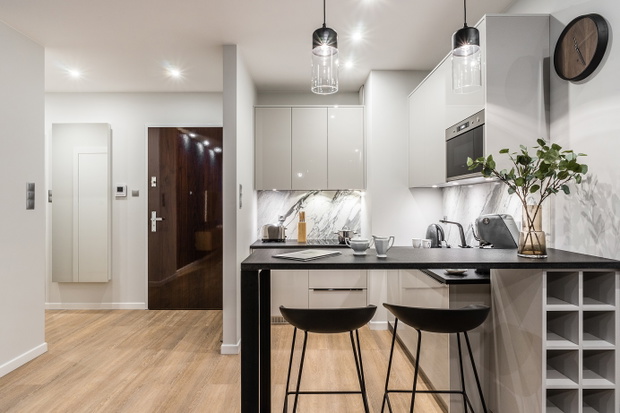 apartament-z-motywem-pawiego-piora-studio-projekt-i-dekorian4-1916455