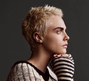 Cara Delevingne w kampanii Burberry