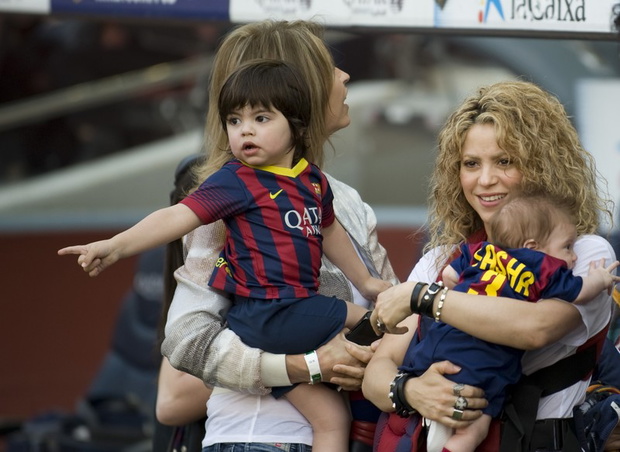 Shakira z synami na meczu m??a