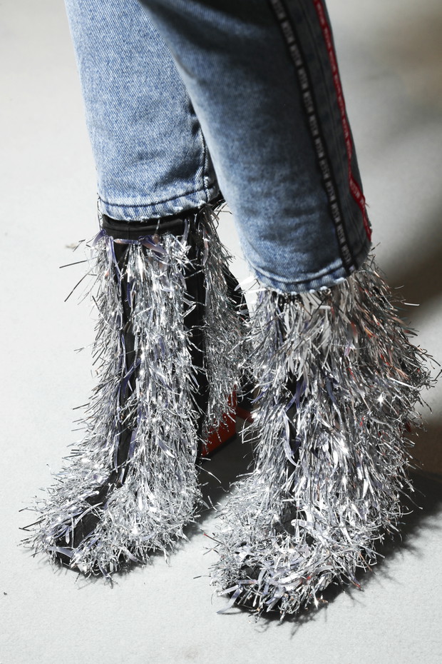 Dziwne buty